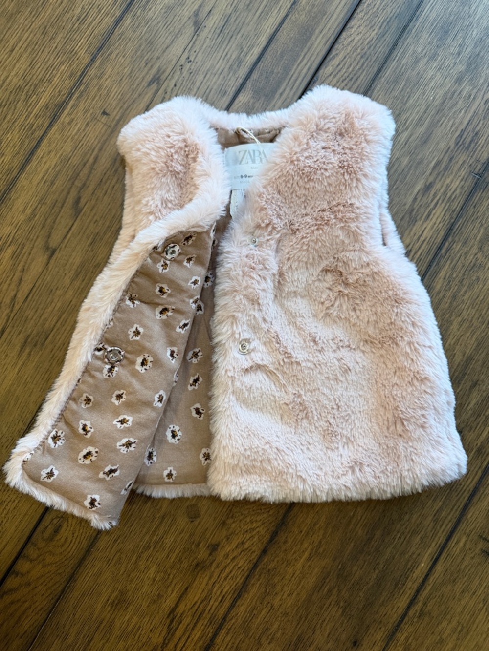 Zara Baby Pink Faux Fur Cherry Pom Pom Vest 6-9 Months NWT - Picture 4 of 8